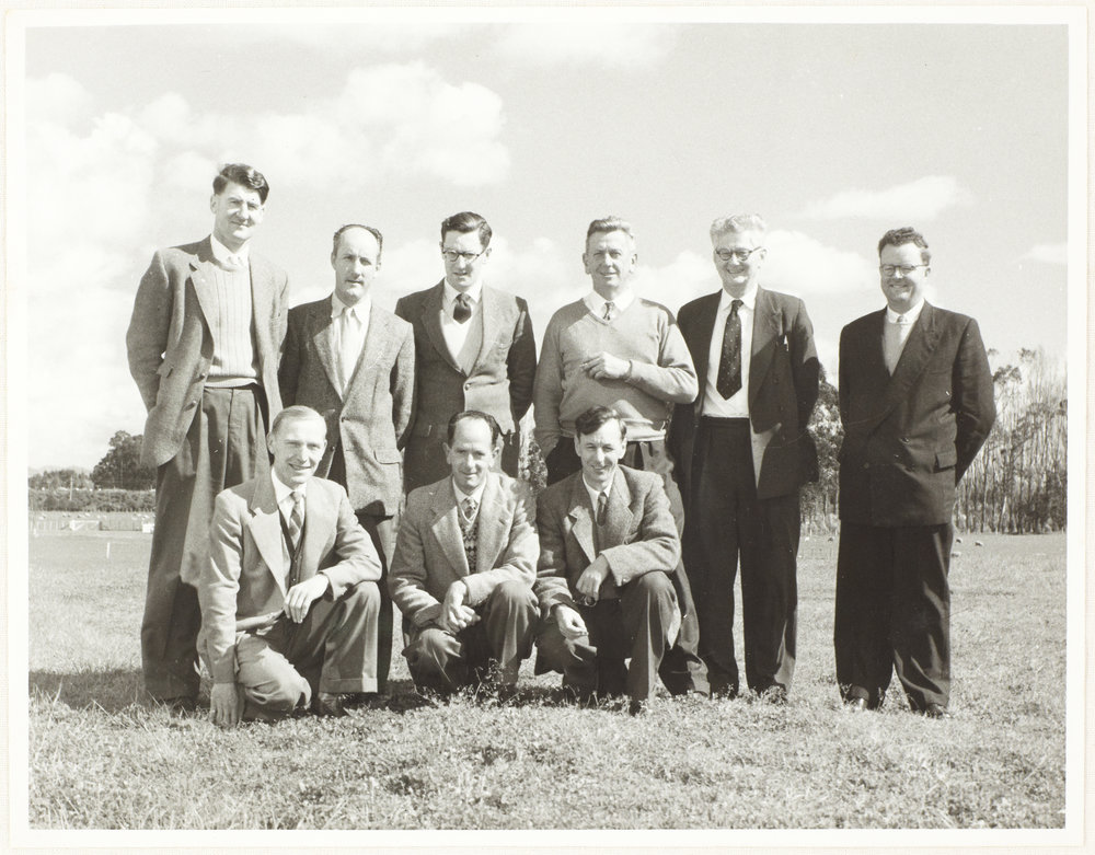 Sporidesmin research staff group portrait