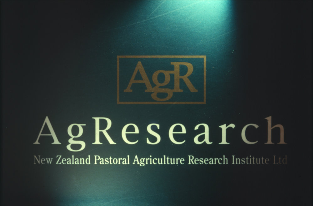 AgResearch logo, 1992