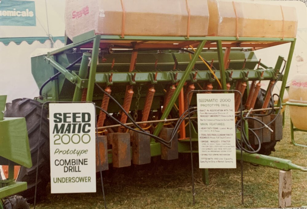 Seedmatic seed drill - 2 of 2