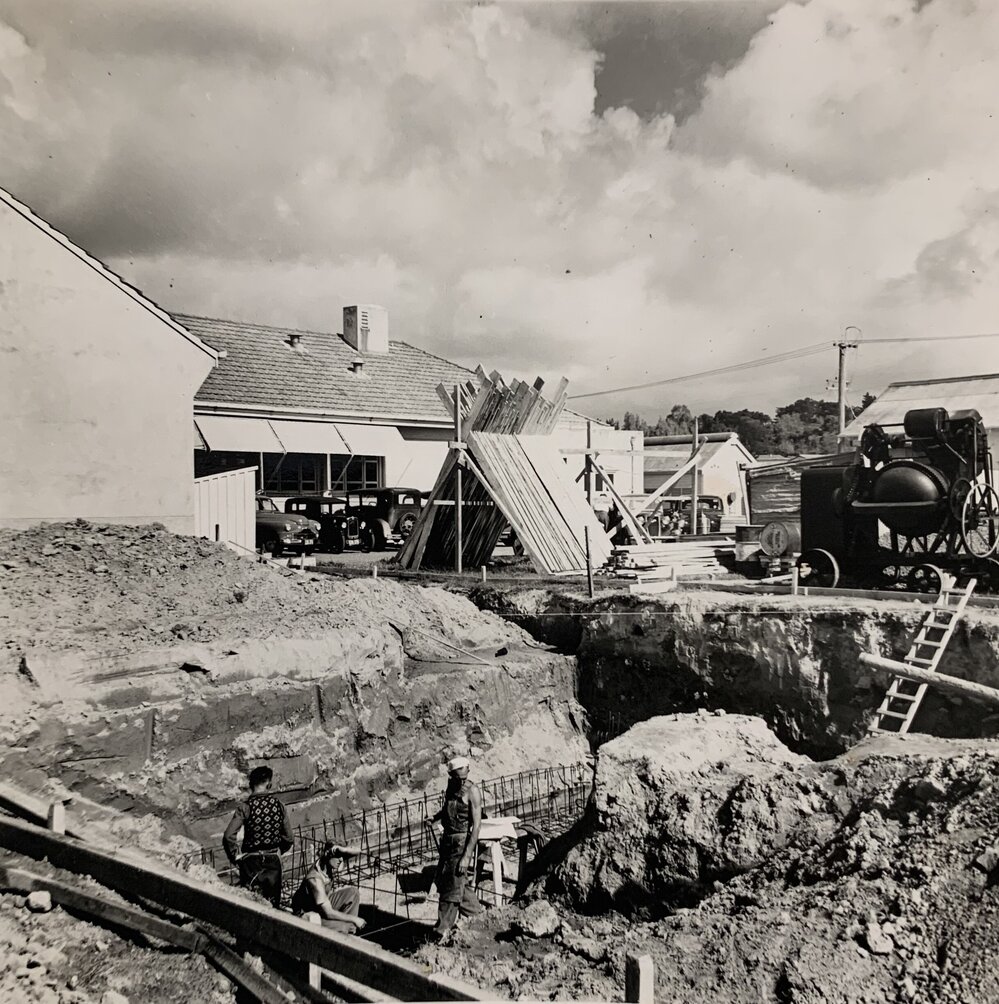 Construction of the Grasslands wing
