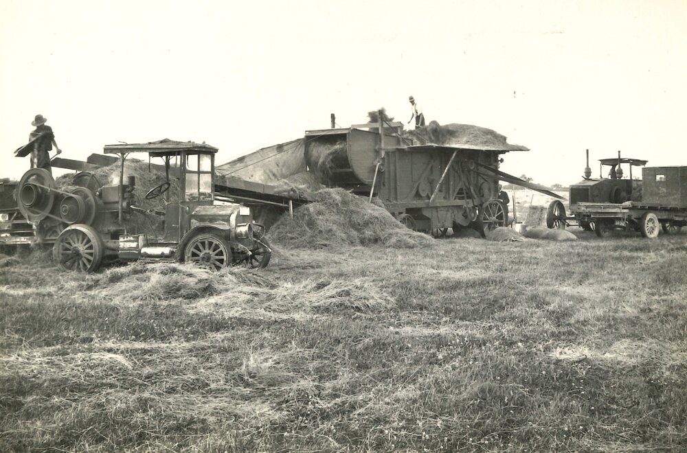Seed Threshing Mill