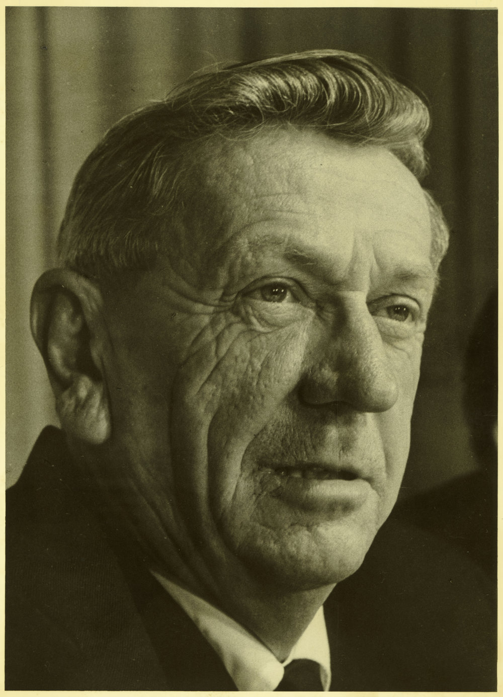 C.P. McMeekan (1908-1972) portraying his right-hand profile