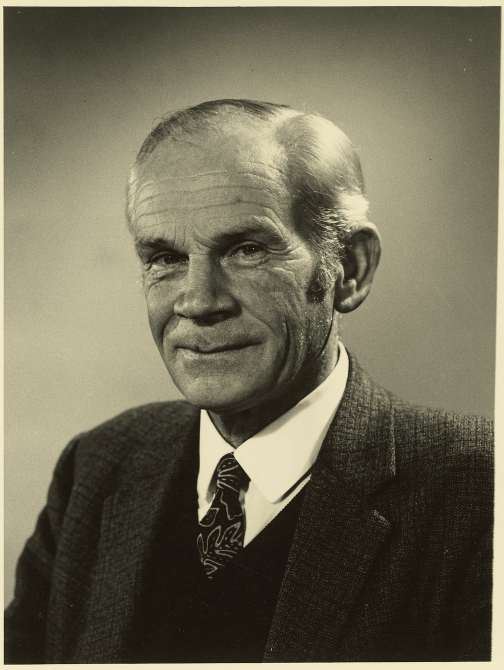 Lindsay Wallace (1918-1991)