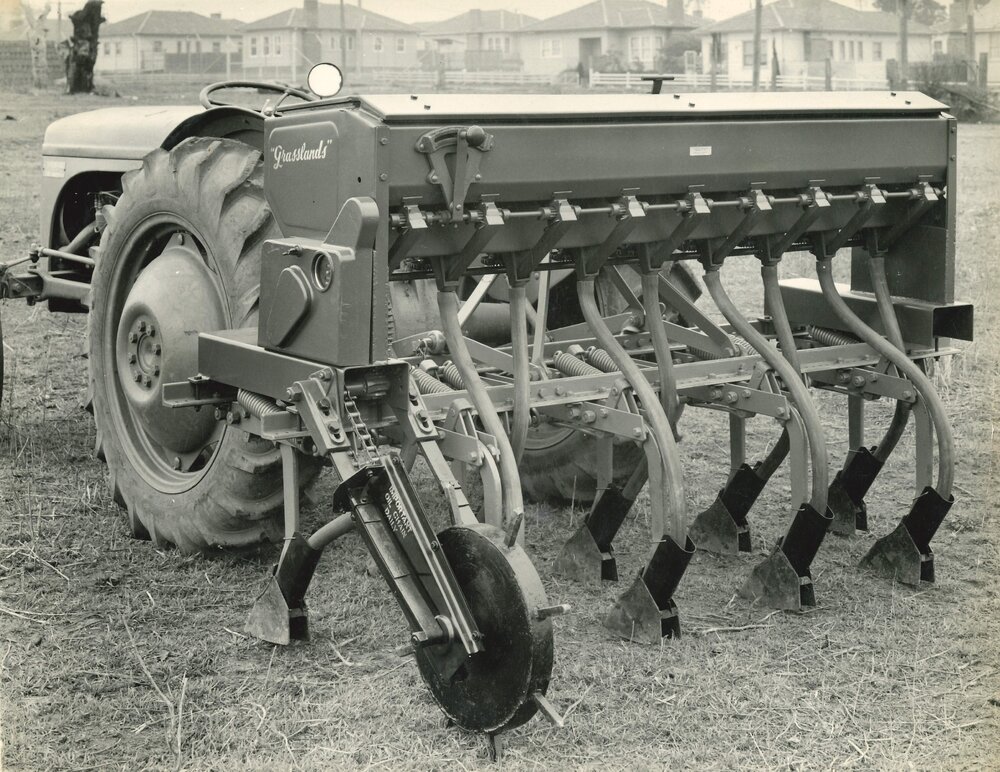 Tractor - Grasslands