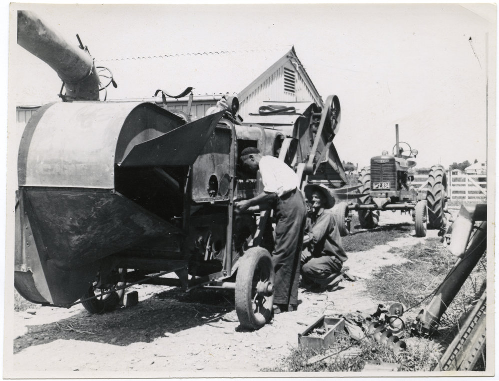 Seed cleaning mill with staff