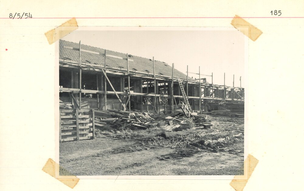 Scaffolding on a Grasslands building - 2