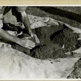 Soil sampling 3: quartering the sample