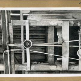 Milk flow indicator: framed with index card (PDF)