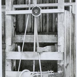 Milk flow indicator: close-up