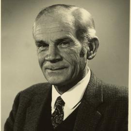 Lindsay Wallace (1918-1991)