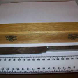 Wallaceville - Cambridge rocking microtone knife - Outside case